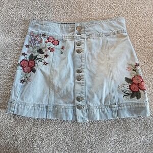 CP Jeans Floral Embroidered Denim Jean Skirt Button-down Size 5 Boho Festival